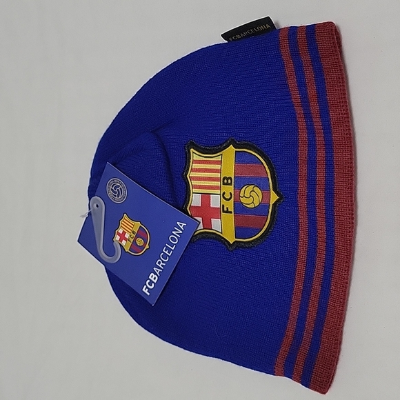 FCBARCELONA Knit Beanie One Size Unisex Blue and Red NWT - Picture 1 of 13
